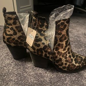 Southern fried chics foil leopard bootie